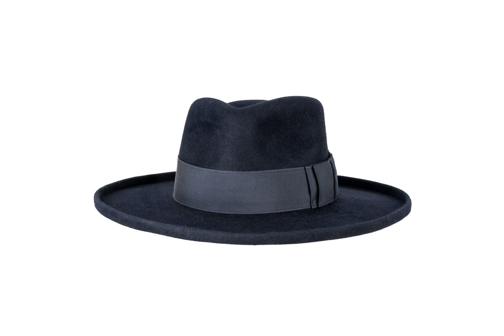 
                  
                    CARLOS GK by Susanne Gäbel Salon Hüte & Accessoires
                  
                