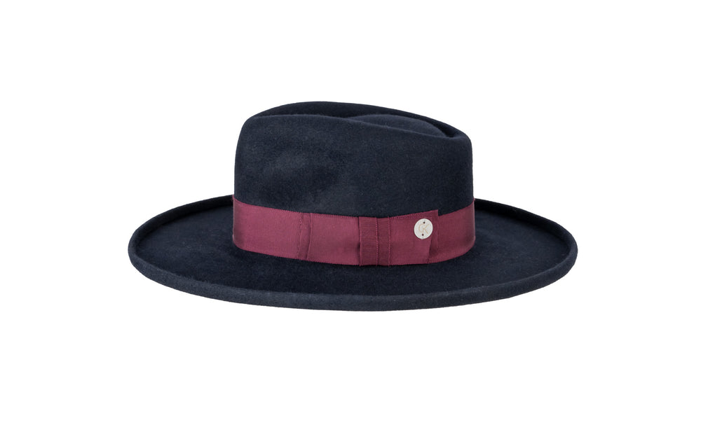 
                  
                    CARLOS GK by Susanne Gäbel Salon Hüte & Accessoires
                  
                